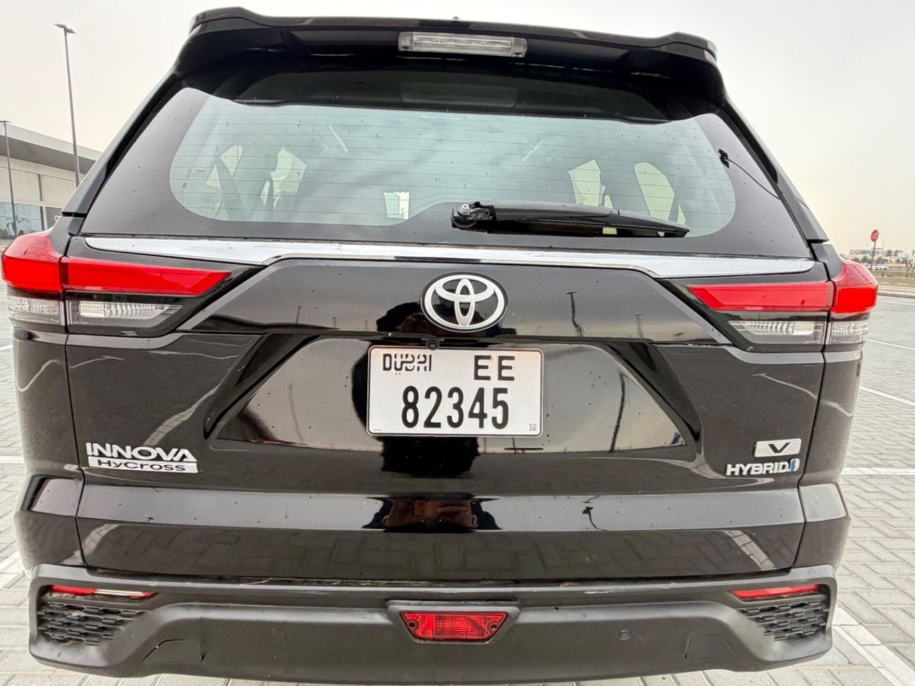 تويوتا إينوفا 2.0L HyCross 7S Hybrid