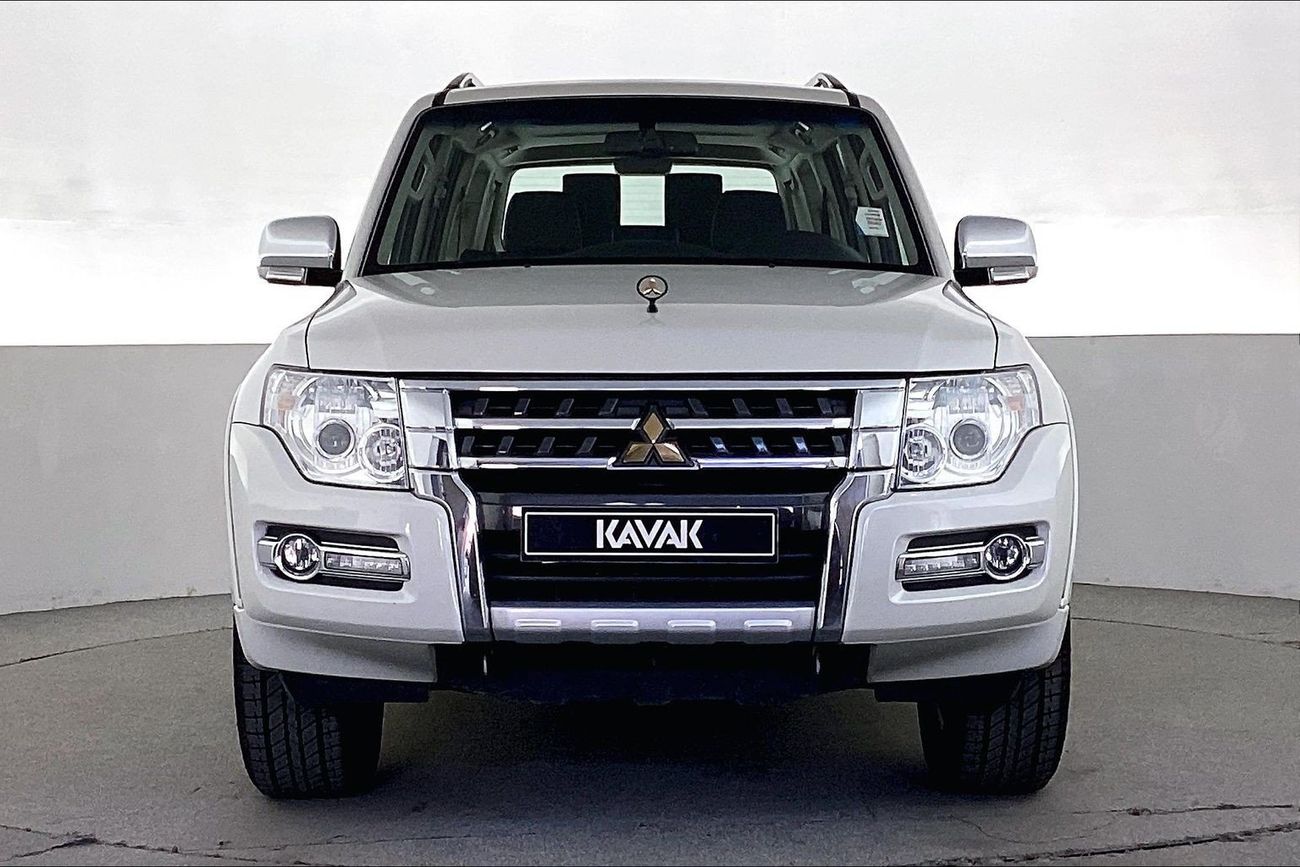 ميتسوبيشي باجيرو GLS Highline | National Day Celebration | شامل الضمان | 0 ﺪﻔﻋﺓ ﺃﻮﻟﻯ