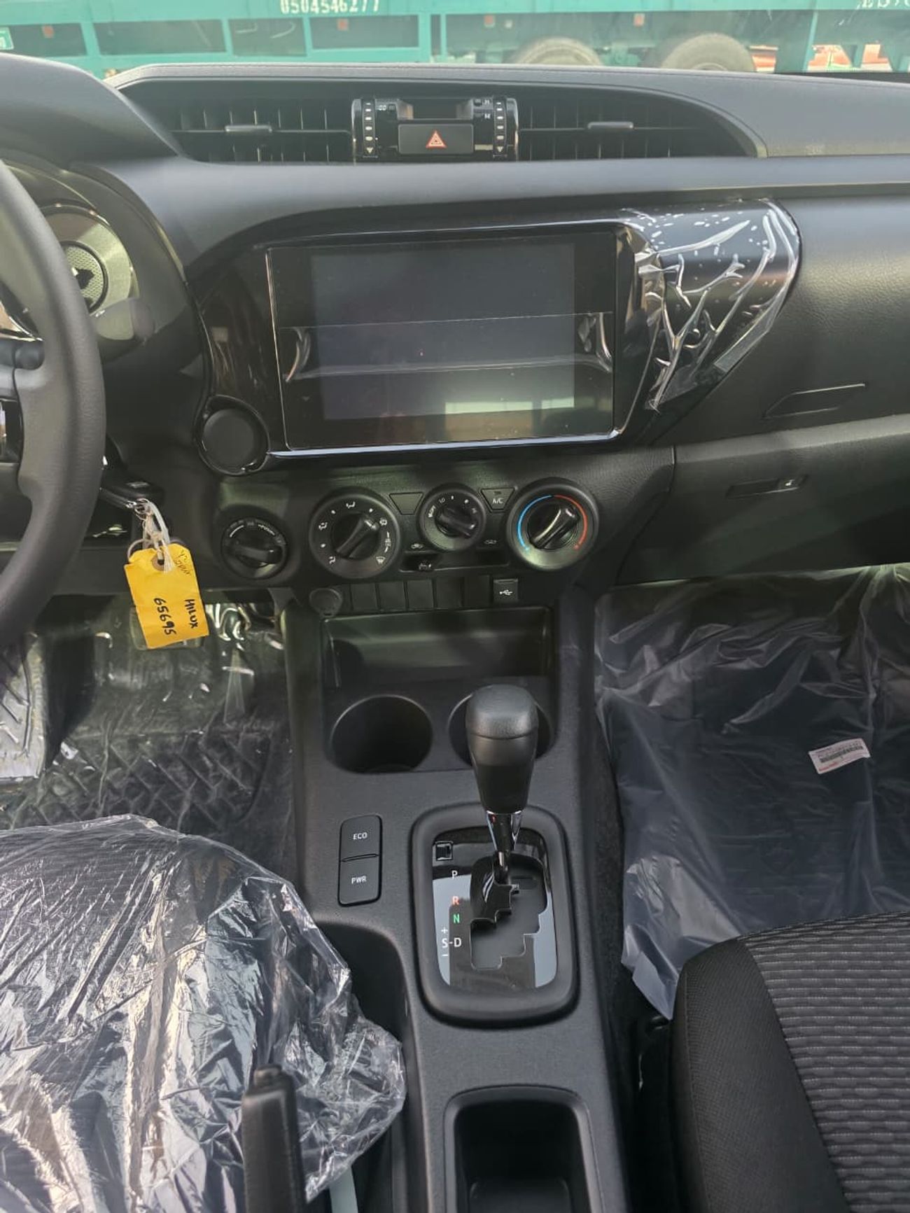 تويوتا هيلوكس Toyota Hilux 2.7L 2025 AT DC Mid Black Petrol (Export Only Africa)