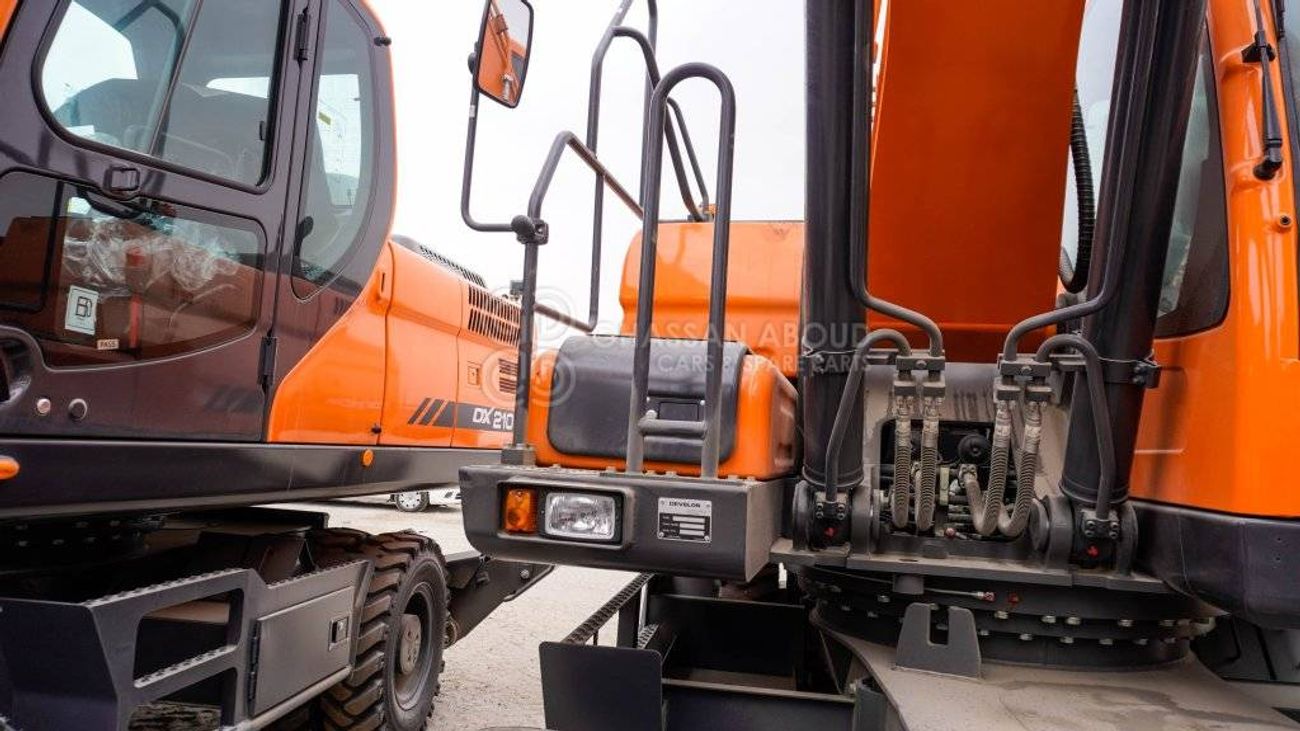Develon DX210WA Wheel Excavator MY2025