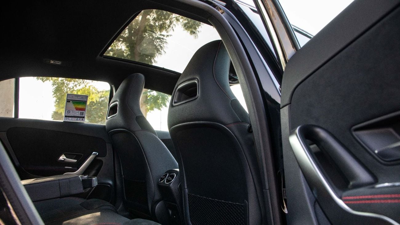 مرسيدس بنز A 200 AMG AMG Hatchback | 2025 | GCC Specs with 5 Years Warranty | For Local Registration +10%