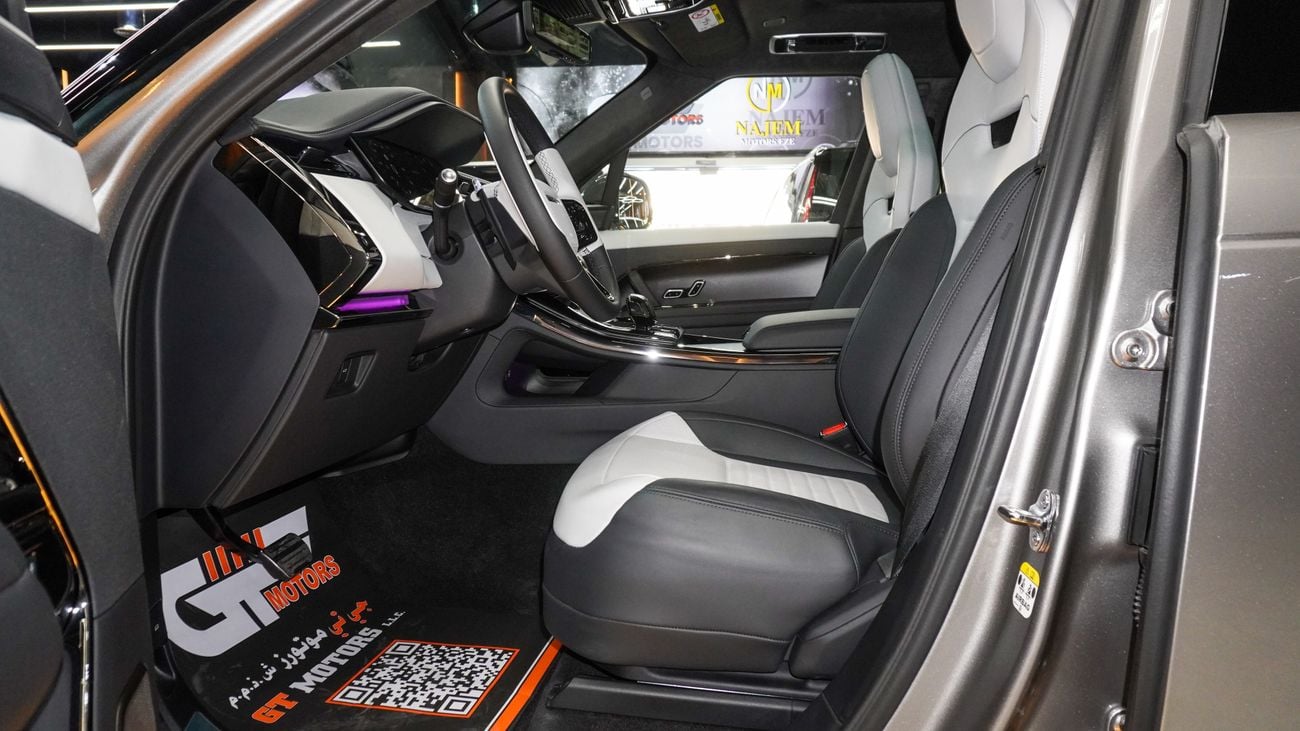 Land Rover Range Rover SVR