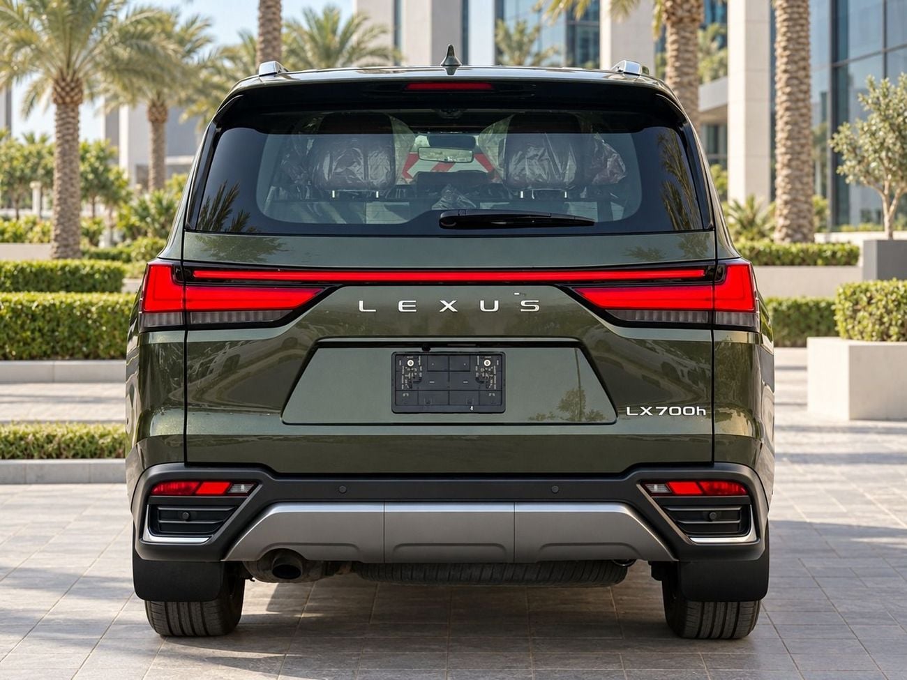 لكزس LX 700h SIGNATURE لكزس LX700h سيجنتشر 2026 | هجينة بسبعة مقاعد | ركن آلي | جاهزة للتصدير