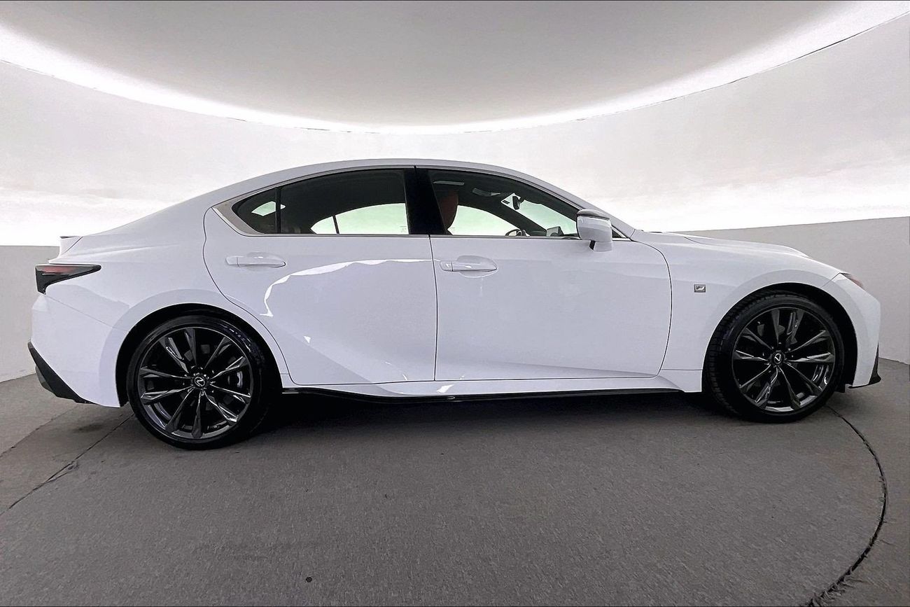 لكزس IS 350 F Sport Platinum | Carnival Sale • UP TO AED 20,000 OFF | شامل الضمان | 0 ﺪﻔﻋﺓ ﺃﻮﻟﻯ