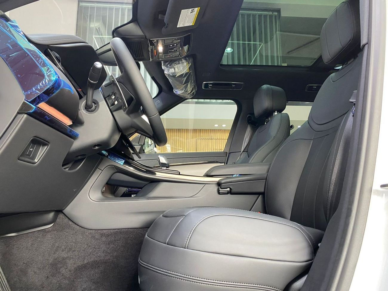 لاند روفر رينج روفر سبورت Range Rover Sport - SE | BRAND NEW!