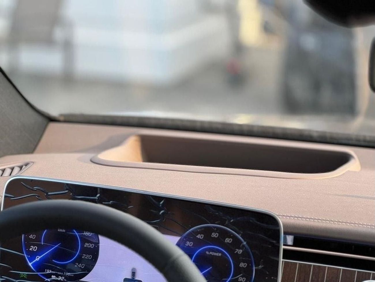 مرسيدس بنز EQE 500 MERCEDES BENZ  EQE500 2024