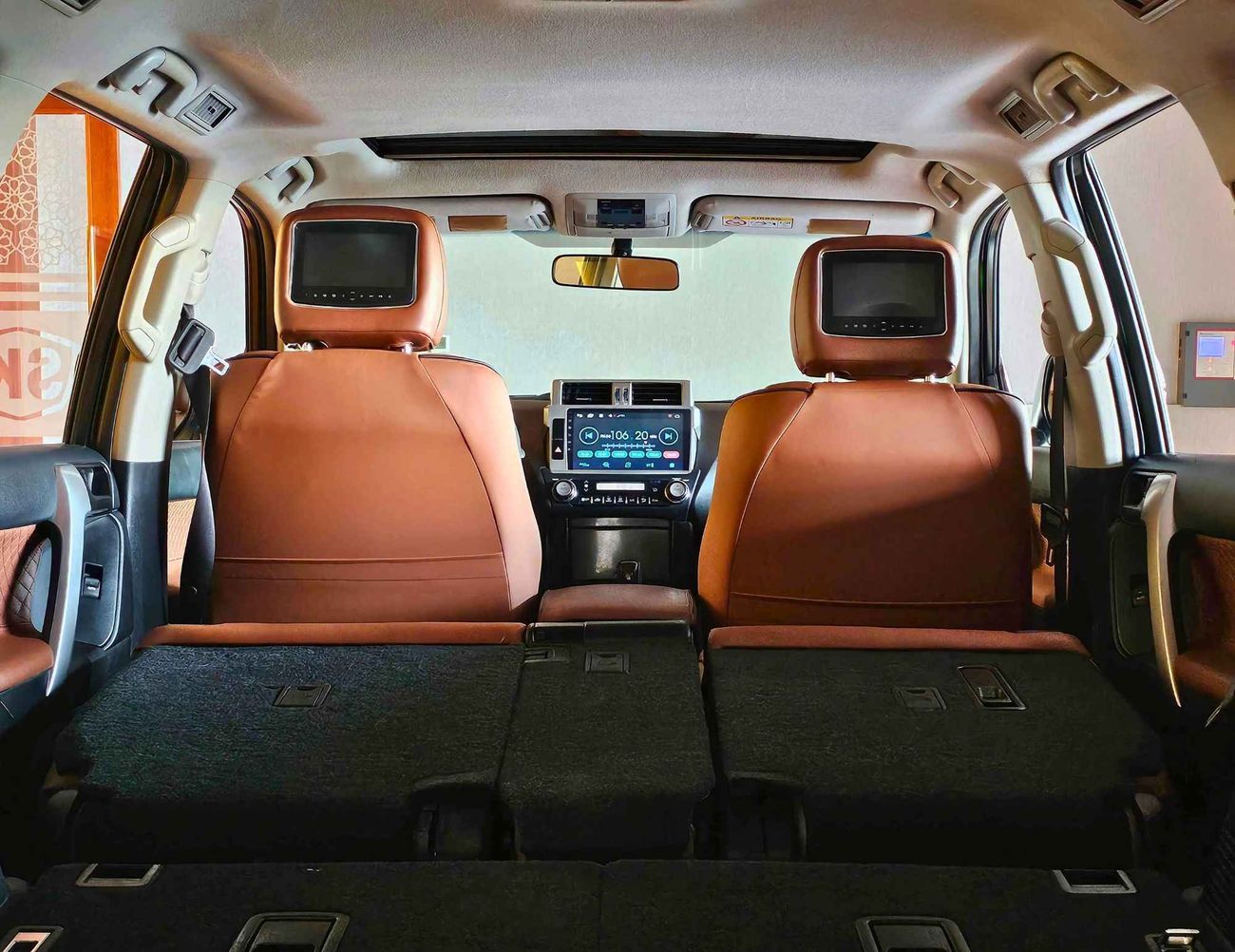 تويوتا برادو / VXR V4 2.7L / SUNROOF/ LEATHER / ELECTRIC SEATS/ DOWN TYRE / FULL OPTION / EXPORT ONLY /LOT#69094