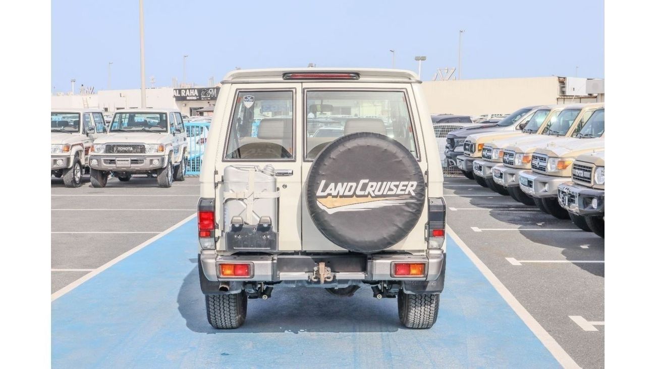 تويوتا لاند كروزر 70 2021 Toyota Land Cruiser 70 3Doors 4.0L Petrol  150000/-AED for local