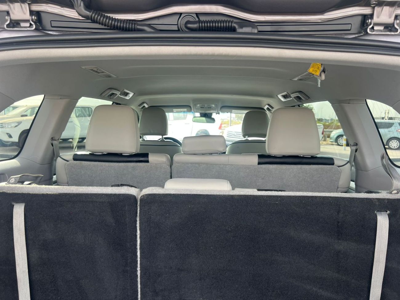 تويوتا هايلاندر 2018 Toyota Highlander LE+ 2.7L V4 - FWD - Petrol - Rare Stock - 7 Seater Rear CAM - 58,200 mileage 