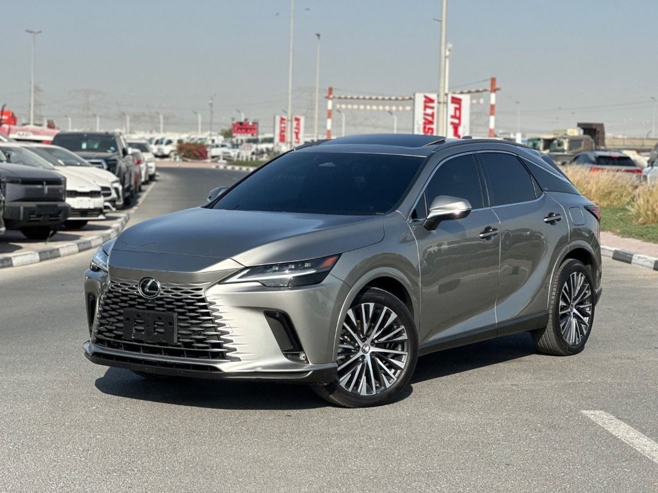 Lexus RX350h Hybrid Plus 2.5L Hybrid Plus made in Japan 360 camera, head up display,sunroof Full Option