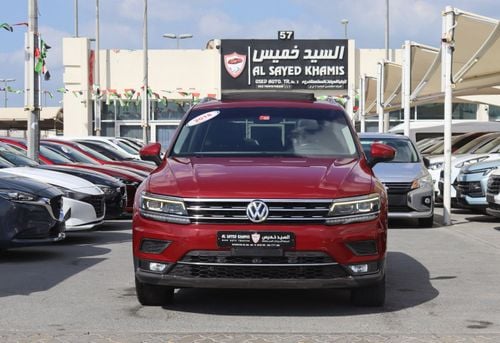 Volkswagen Tiguan R-Line 2.0L Volkswagen Tiguan 2018- GCC - Accident-free - 2.0L  - Full options - All-wheel drive - E