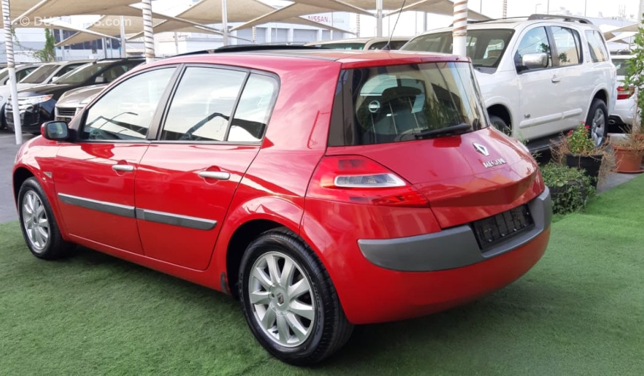 رينو ميجان خليجى - هاتش باك- بانوراما  - بدون حوادث - جلد- رنجات - ريموت كنترول بحالة ممتازة لاتحتاج لاى مصاريف