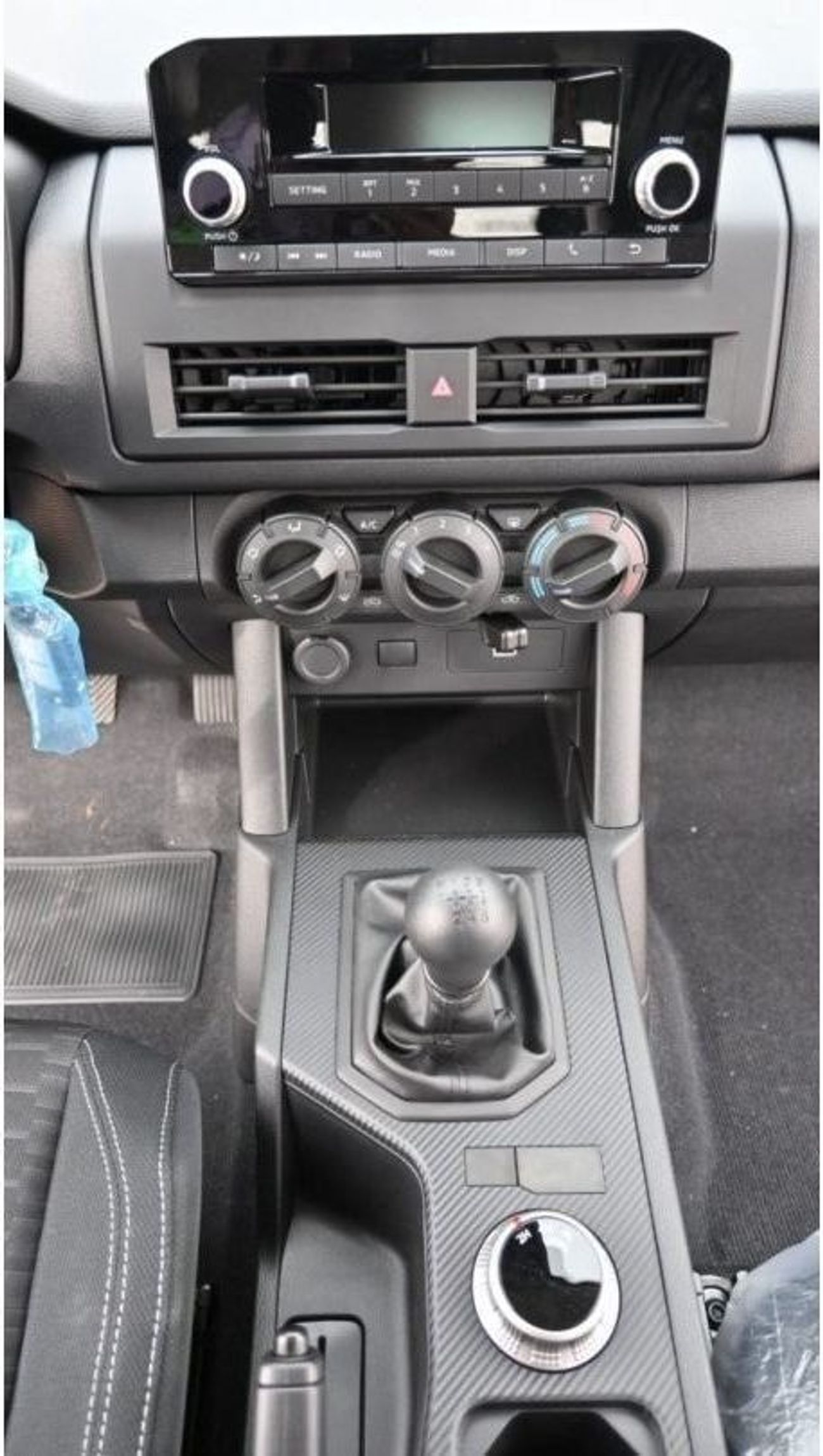 Mitsubishi L200 Mitsubishi L200 2.4L diesel M/T V4 MY 2024