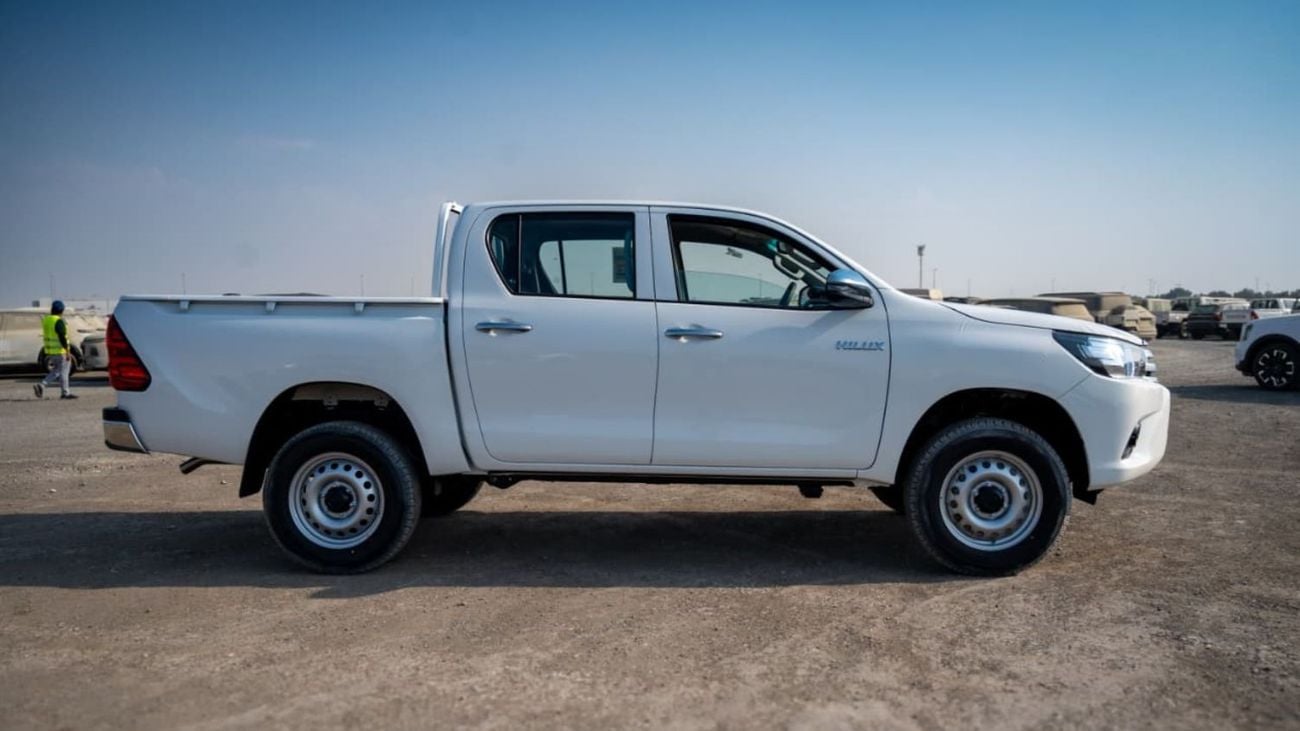 Toyota Hilux DLX-G Automatic| 2.4L | 4WD | Diesel | 5 Seats | 4 Doors