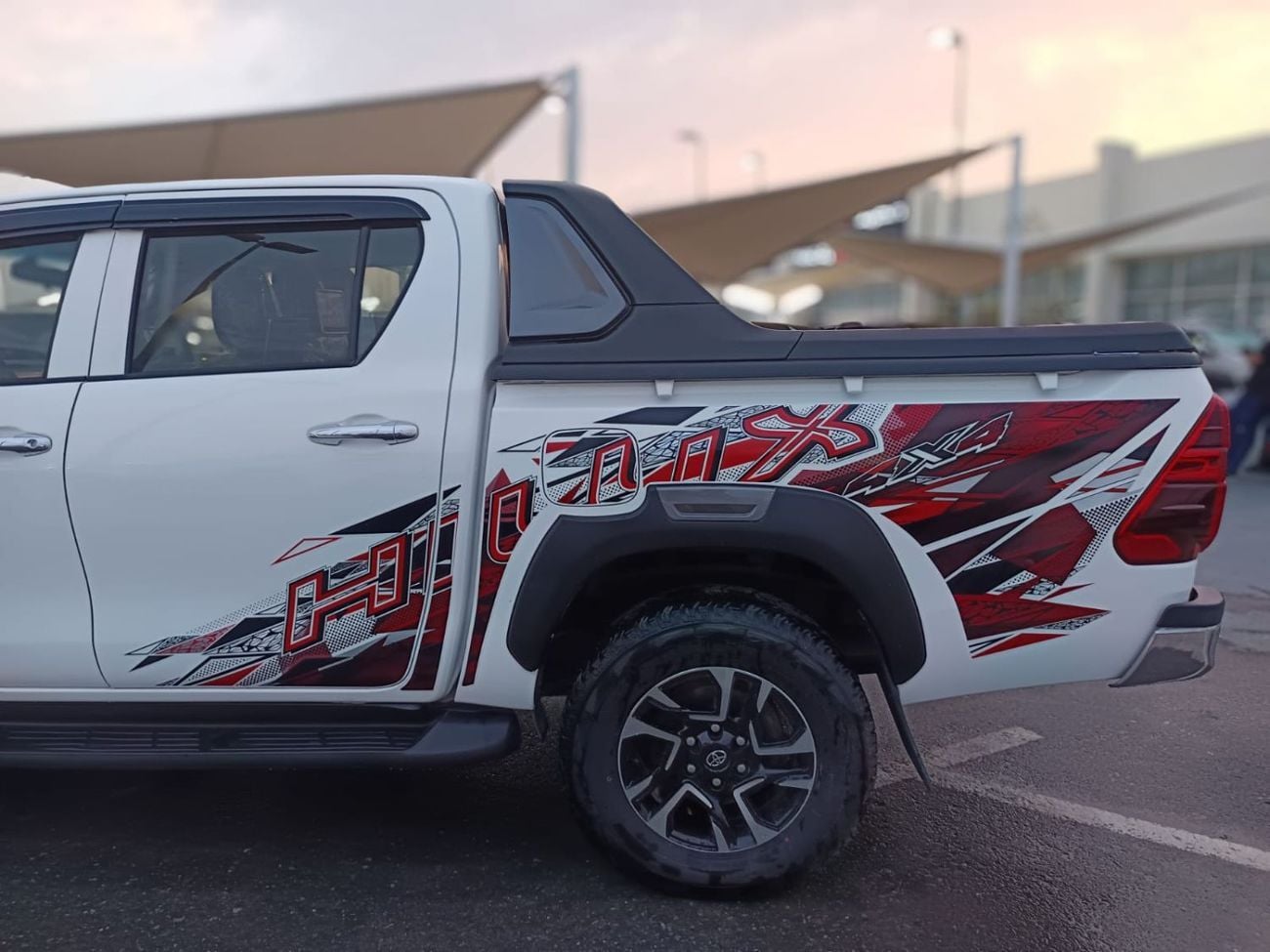 تويوتا هيلوكس TOYOTA HILUX Adventure 2022 V4 best price  Quantities available!!!!!!!!