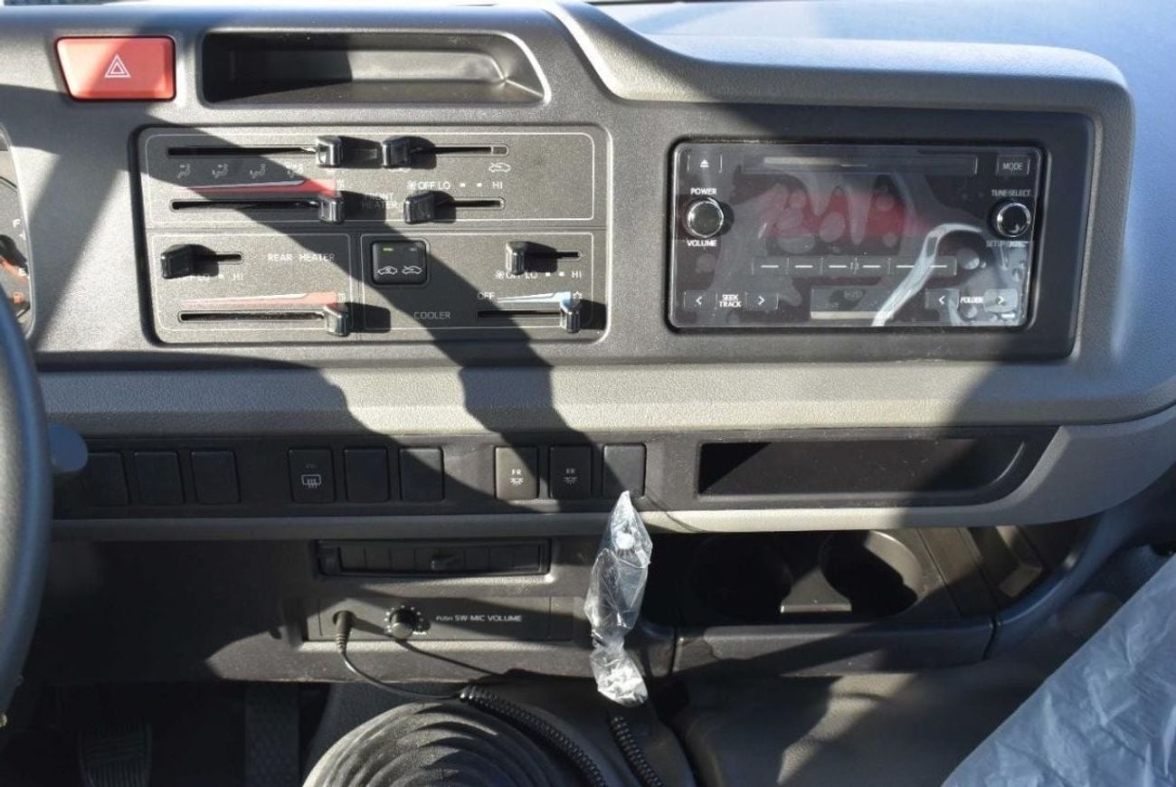 تويوتا كوستر TOYOTA COASTER 23 STR BUS 4.2L DIESEL MT 2026 GCC