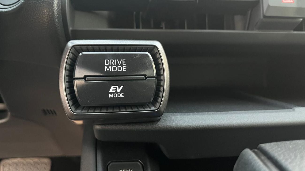 Toyota RAV4 XLE HEV