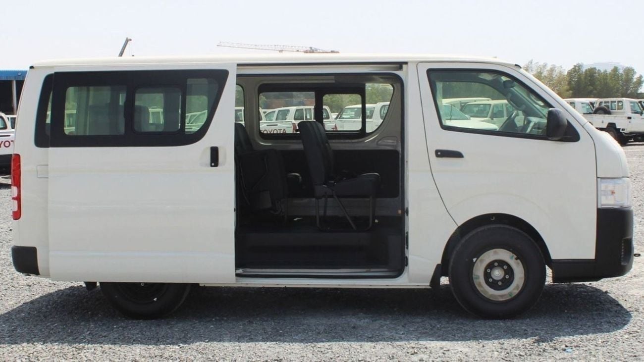 Toyota Hiace DLS - STD ROOF HIACE 2.5L STANER DIESEL 2025