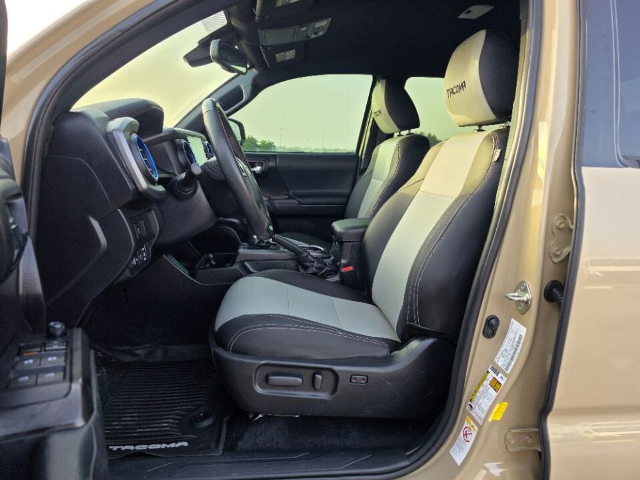 Toyota Tacoma 2020 Model fully modified Push button, leather seats with spacial suspension