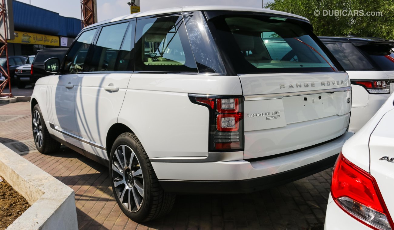 Land Rover Range Rover Vogue HSE With SE Badge