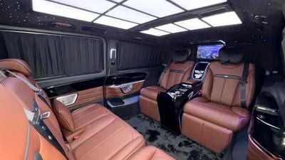 مرسيدس بنز V 300 ARRIVAL MODEL VIP MERCEDES GCC V300 with ADDITIONAL REAR AC - 2 Years Warranty by VLINE