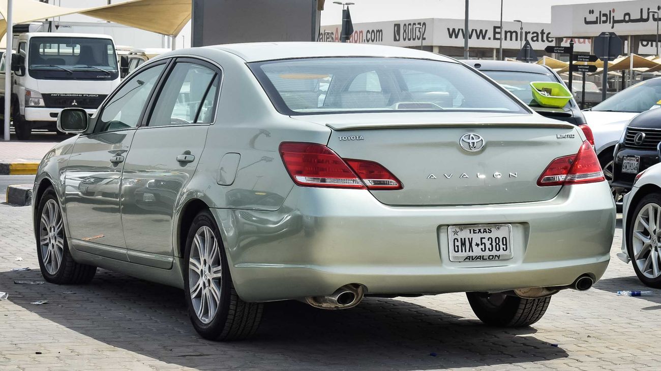 Used Toyota Avalon Limited 2007 for sale in Sharjah 179286