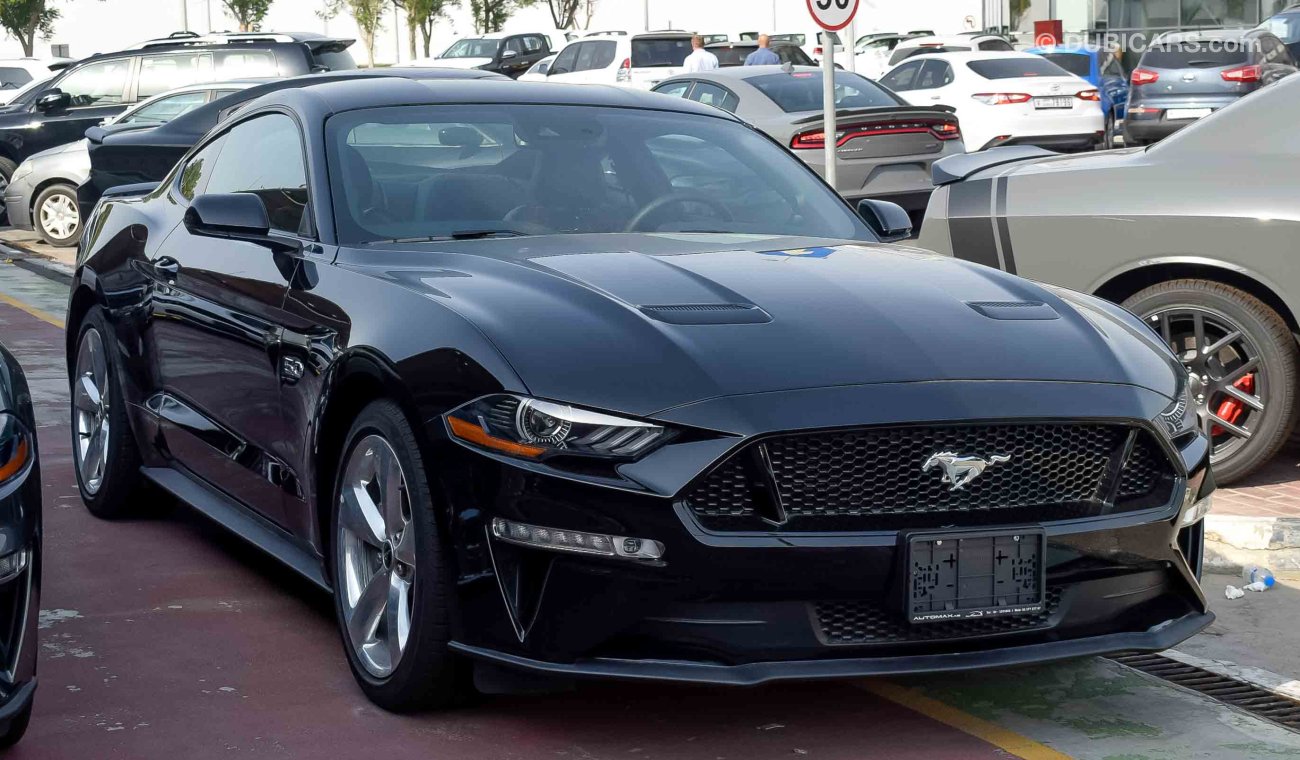 Ford Mustang 2019 GT Premium, 5.0 V8 GCC, 0km w/ 3Yrs or 100K km WTY + 60K km SERV at Al Tayer # Carbon Fiber