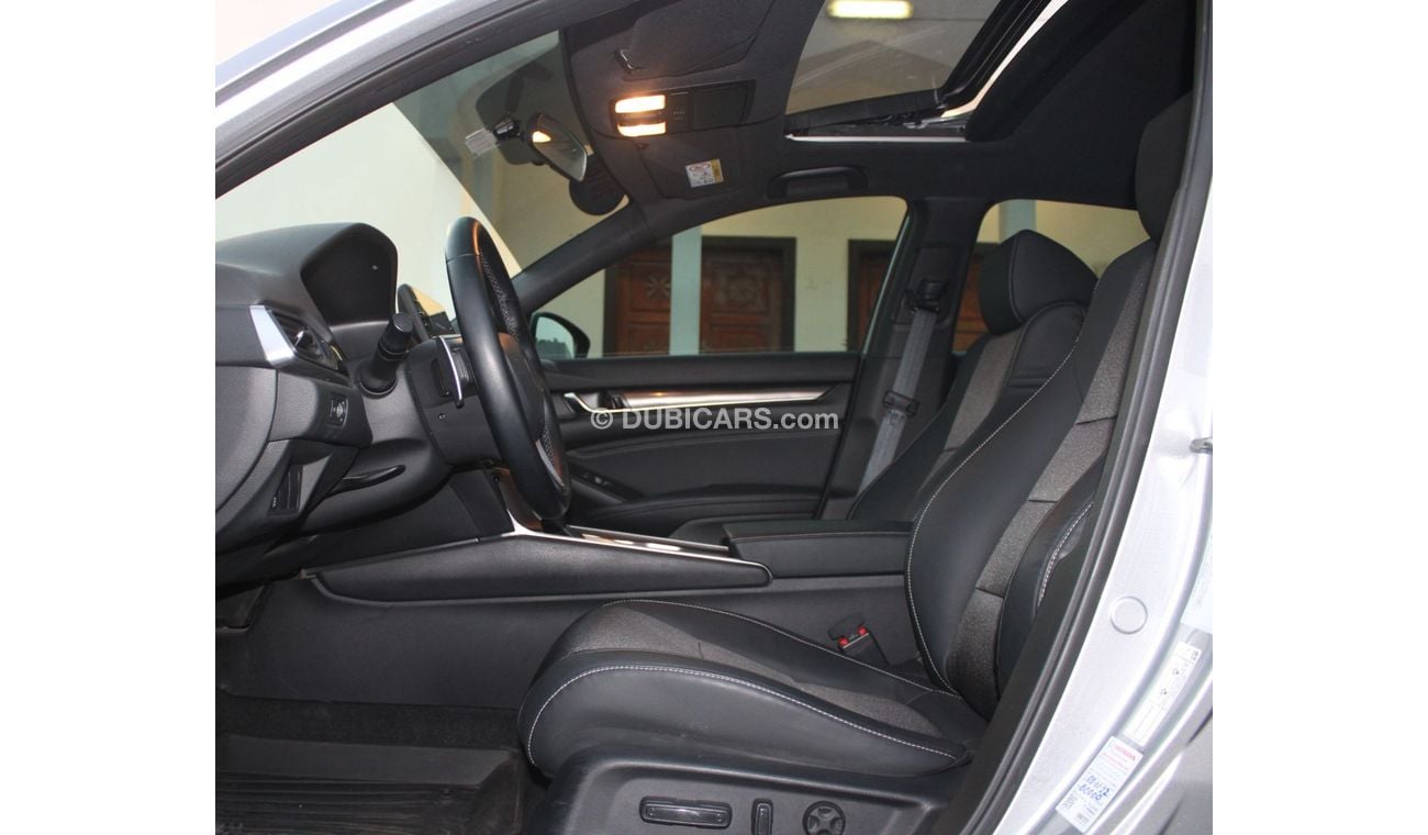 هوندا أكورد هوندا أكورد 2018 خليجي فل اوبشن بحالة ممتازة بدون صبغ بدون حوادث نظيفه جدا من الداخل والخارج