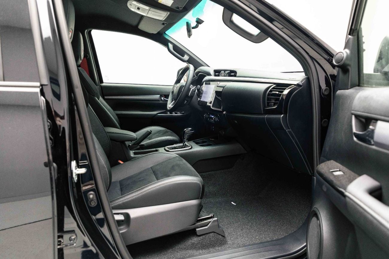 تويوتا هيلوكس GR SPORT 2.8L Diesel - Attitude Black Inside GRS Black | Export Only