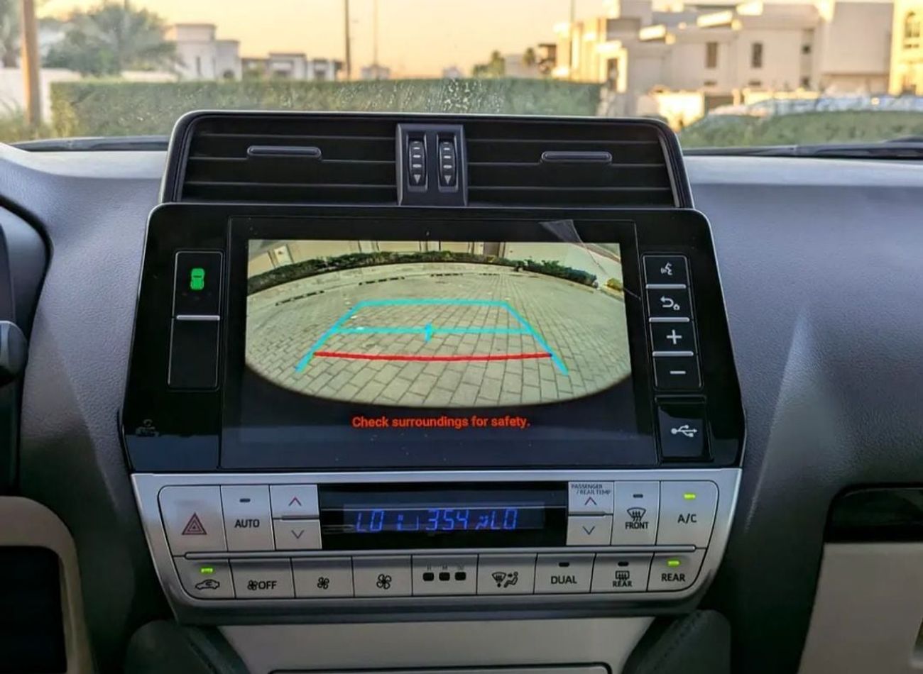 Toyota Prado Toyota prado 2022MODEL 4.0 Txl Petrol Engine Colour white push start Transmission Automatic Interior