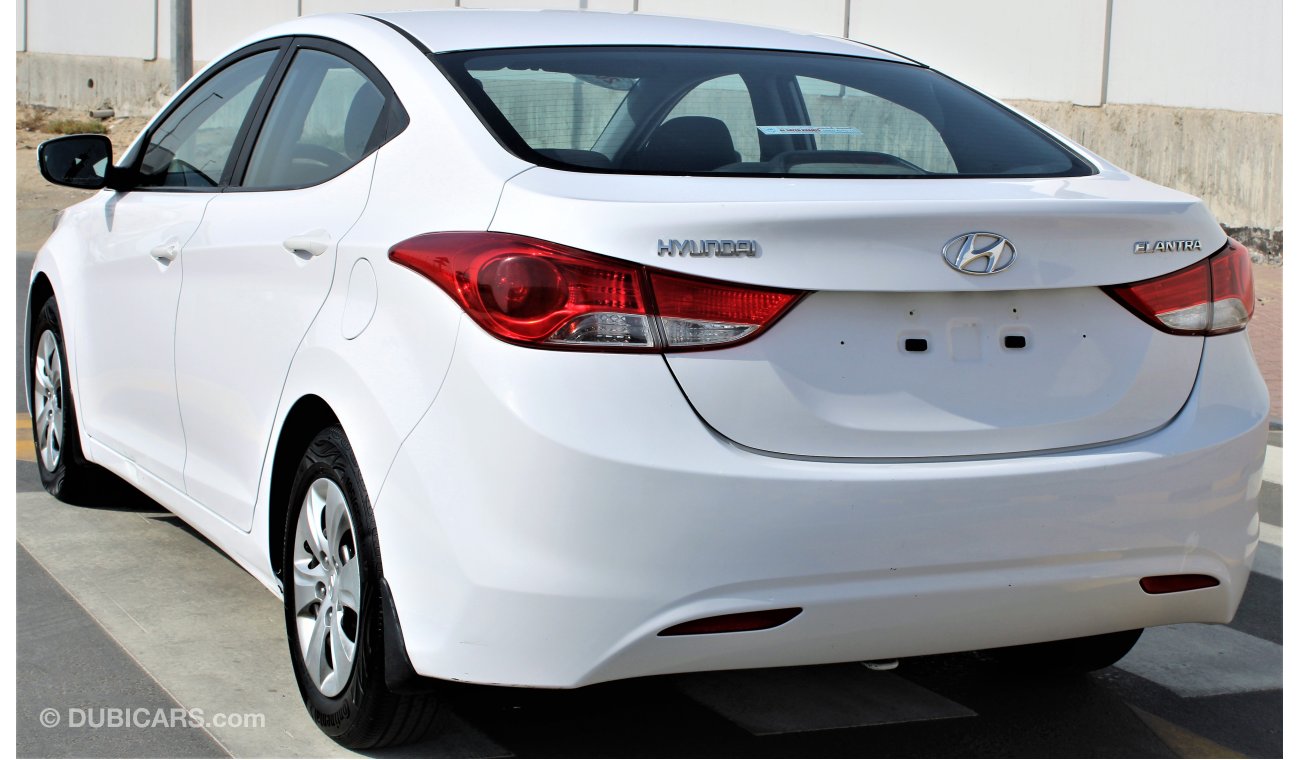 Hyundai Elantra Hyundai Elantra 2014 GCC 1.8 in excellent condition without paint without accidents, very clean from