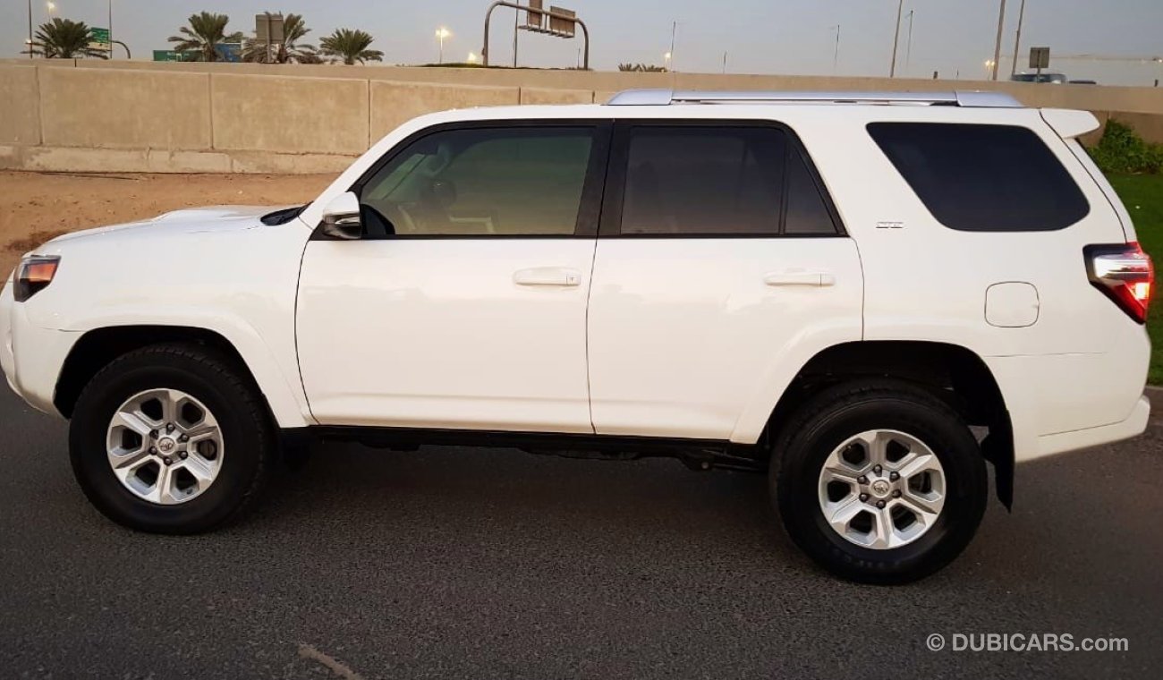 Toyota 4Runner FULL  OPTION AND  CLEAN CAR