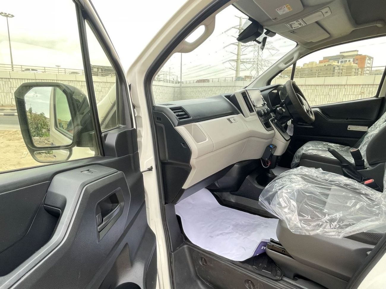Toyota Hiace DLS - STD ROOF Right Hand Drive