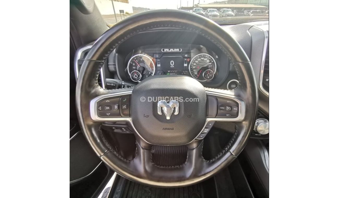 RAM 1500 Dodge RAM Laramie - 2022 - Silver