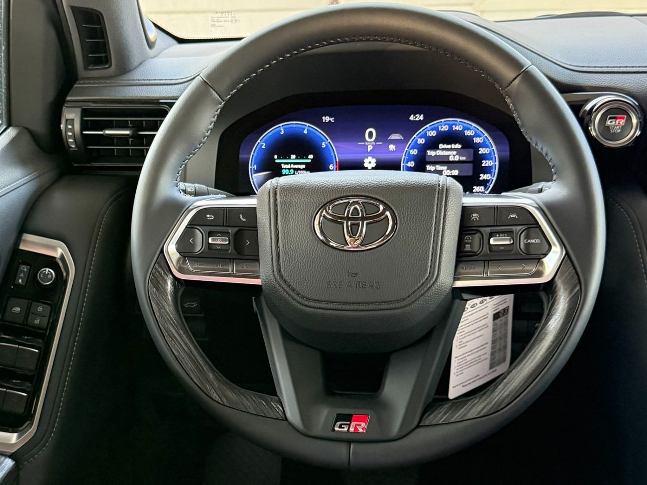 Toyota Land Cruiser 2026 TOYOTA LAND CRUISER GR SPORT 3.5 TWIN TURBO **EXPORT ONLY**التصدير فقط خارج الخليج***