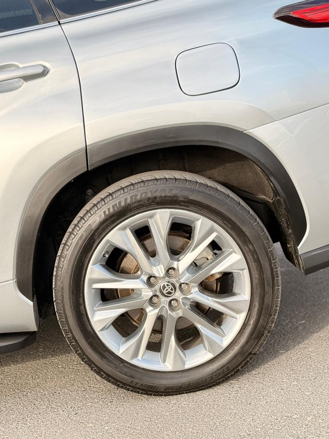 Toyota Highlander Limited 2.5L AWD