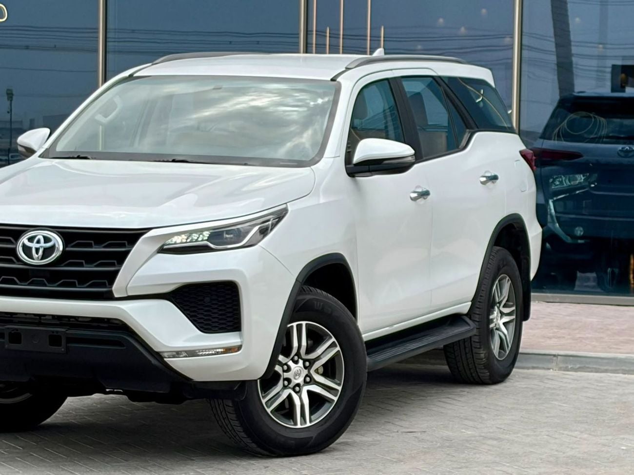 Toyota Fortuner EXR 1401-Monthly Toyota Fortuner I GCC | 2.7 L V4, Cruise, GPS I Accident Free