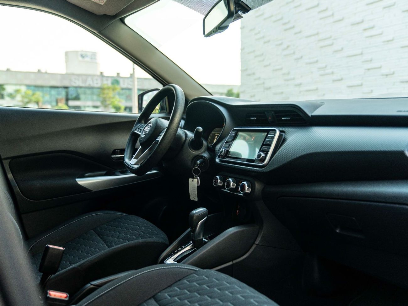 نيسان كيكس AED 943 PM • KICKS SV • ONLY 20,000 KM • FULL SERVICE HISTORY • PRISTINE CONDITION