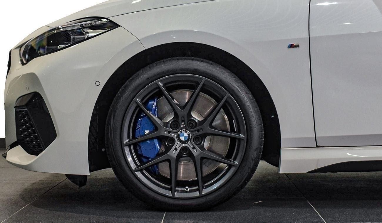 BMW M235i  2.0 L XDRIVE