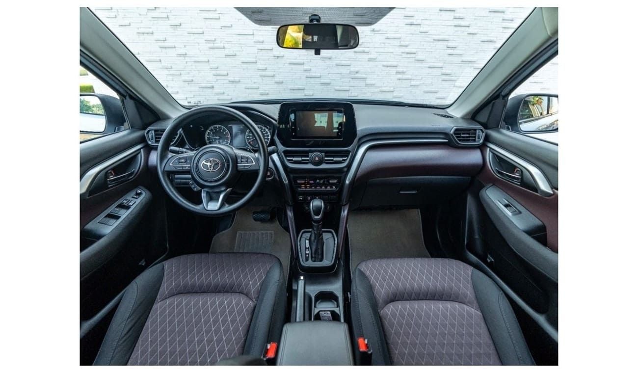 Toyota Urban Cruiser AED 1,258 PM • URBAN CRUISER GL • ONLY 1,000 KMS • OFFICIAL TOYOTA WARRANTY UNTIL 2026