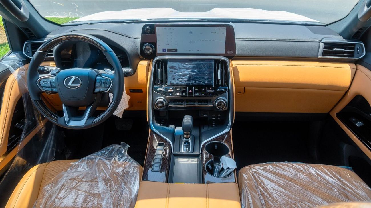 لكزس LX 700h Signature