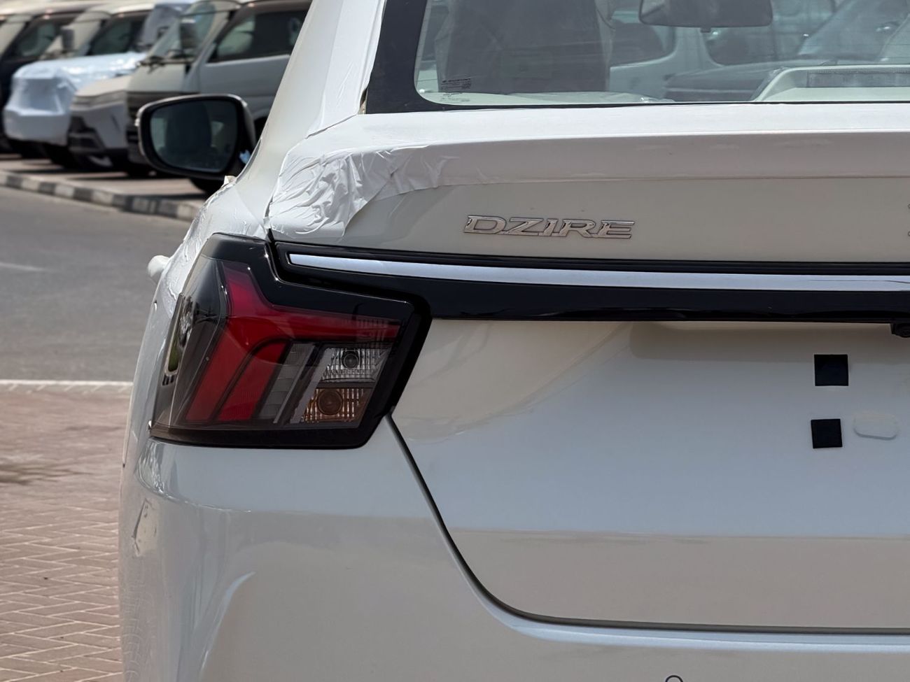 سوزوكي دزاير 2025 GLX 1.2-litre 4-cylinder petrol engine - 5 Speed AT - 9 inch Touchscreen - EXPORT