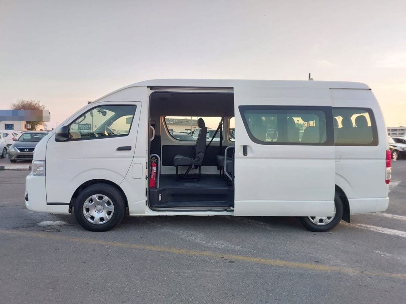 تويوتا هاياس TOYOTA HIACE COMMUTER VAN RHD 2017 MODEL 3.0 L DIESEL AUTOMATIC(PM33049)
