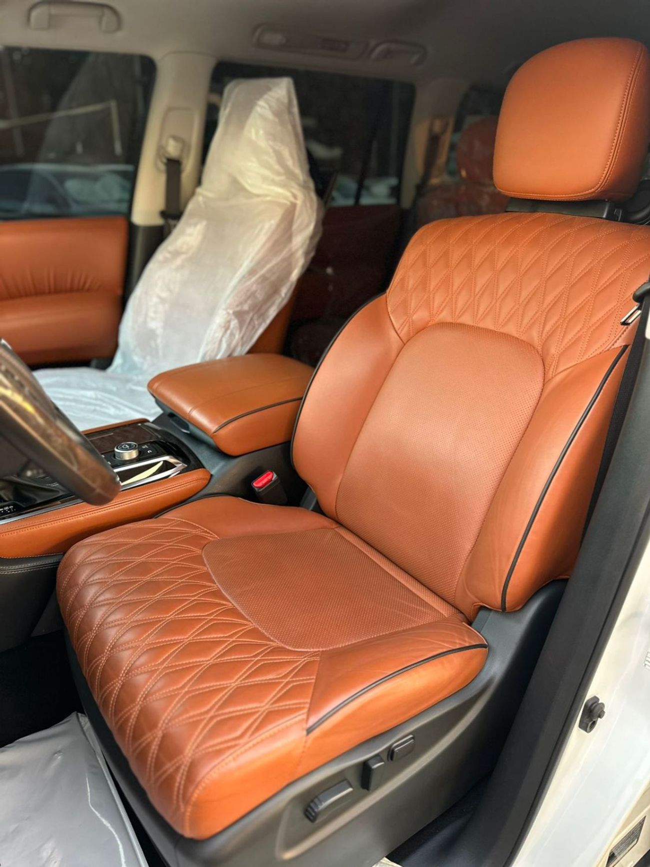 نيسان باترول نيسان باترول بلاتينيوم فل ابشن V6 صبغ وكاله تشييكات وكاله تحت الضمان