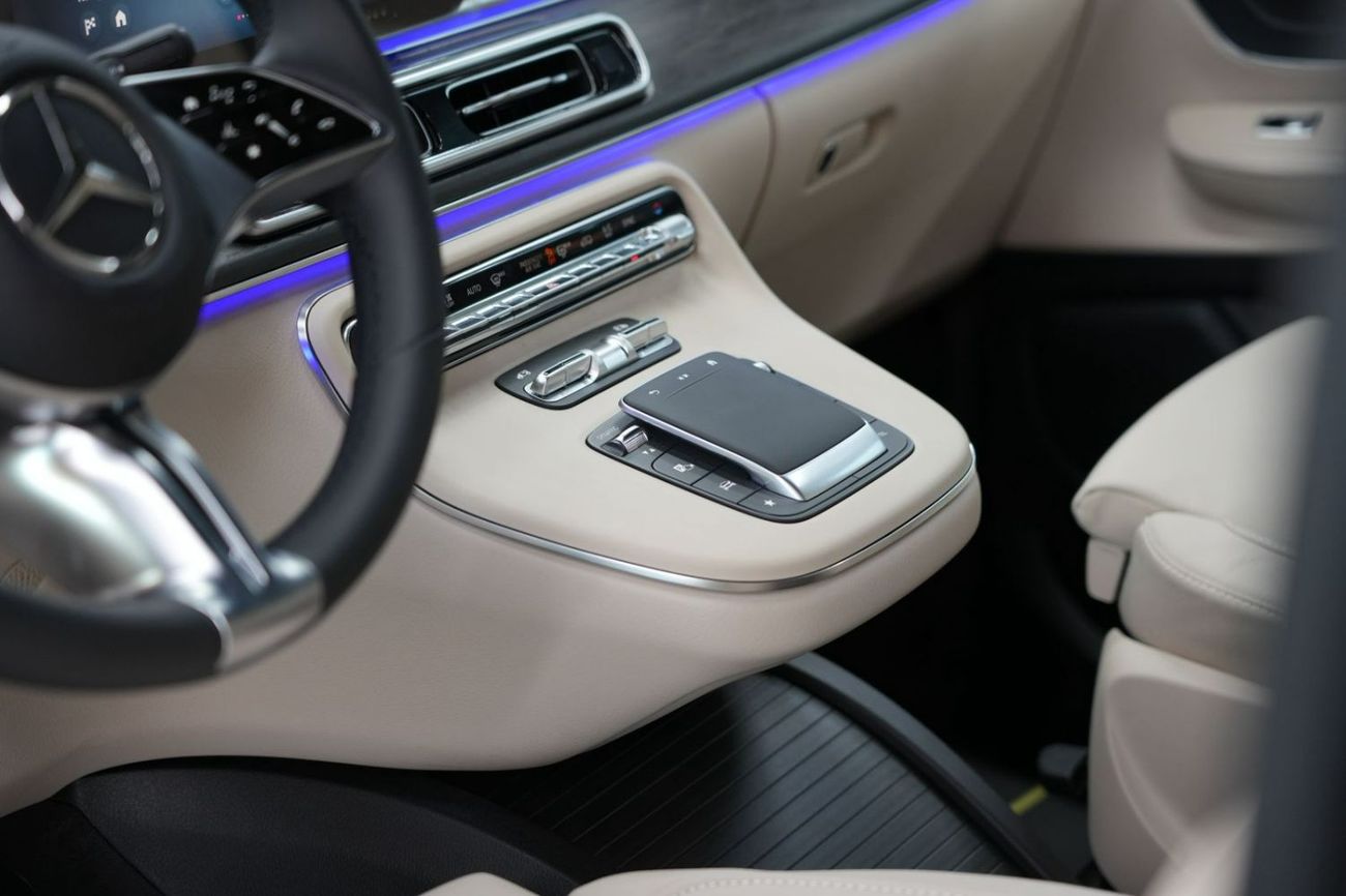 مرسيدس بنز V 300 Mercede-Benz V 300 AVANTGARDE | 2026 GCC 0km | Agency Warranty | 360 View | 64 colors Ambeint Lights