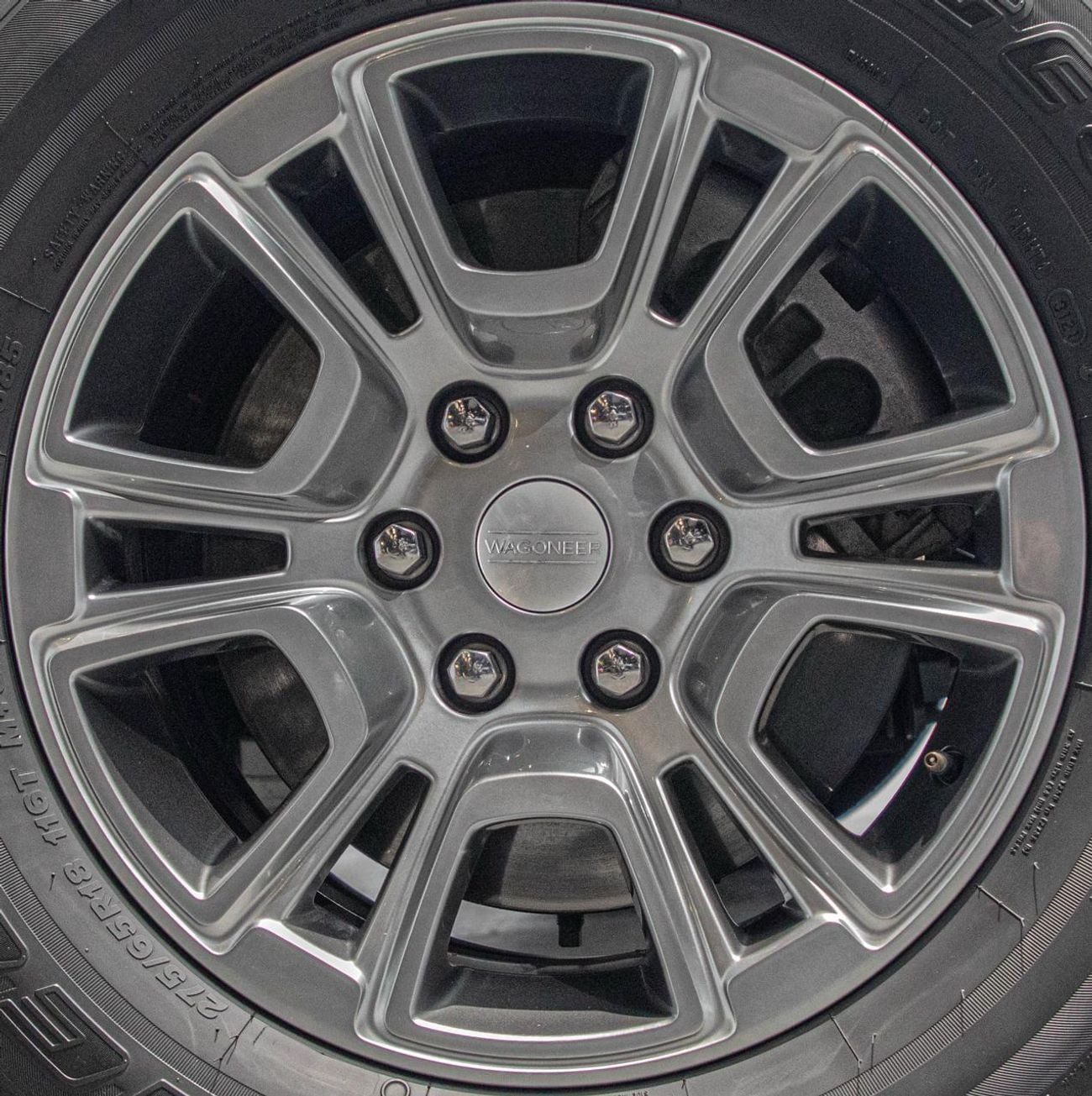 جيب جراند واجونير 3.0T 4WD