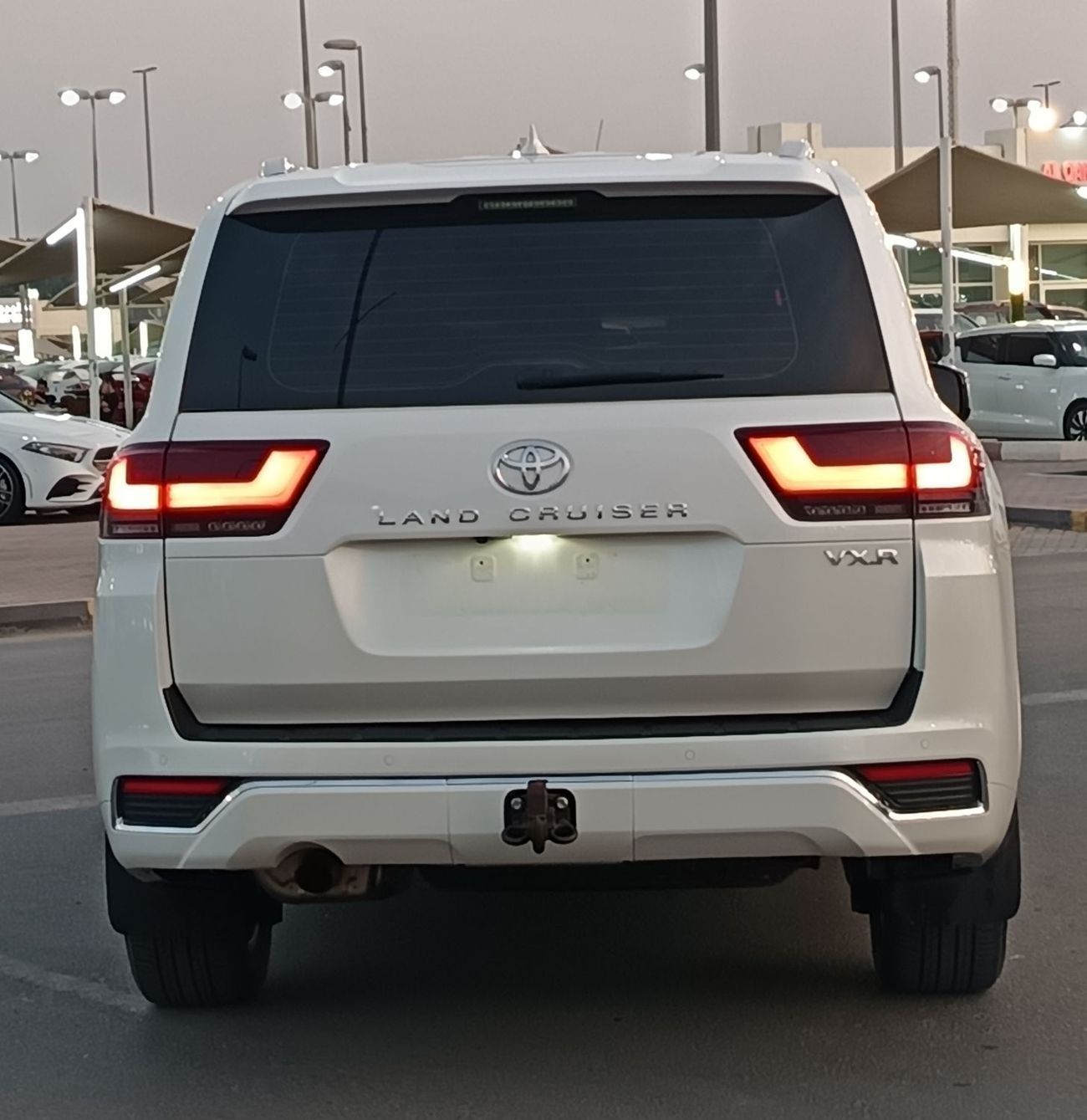 تويوتا لاند كروزر VXR 4.0L