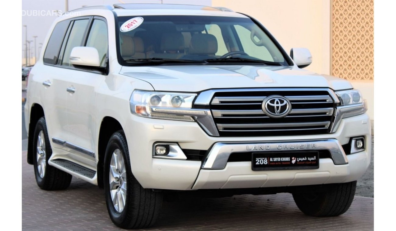 Toyota Land Cruiser Toyota Land Cruiser 2017 GCC 8 cylinder in excellent condition without accidents, very clean from in