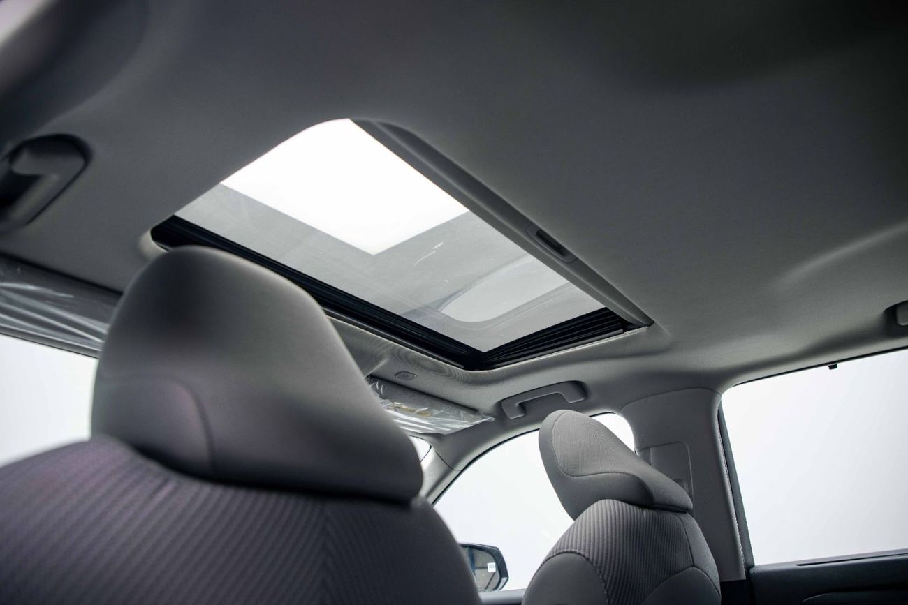 تويوتا هايلاندر GLE Hybrid 2.5L - Grey Metallic Inside Grey | Export Only