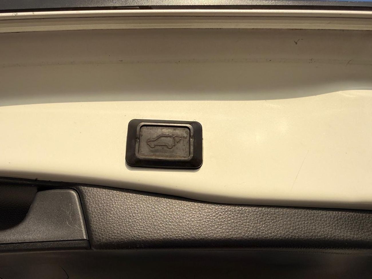 تويوتا راف ٤ Full Option 2.0L Japan push start, leather seats